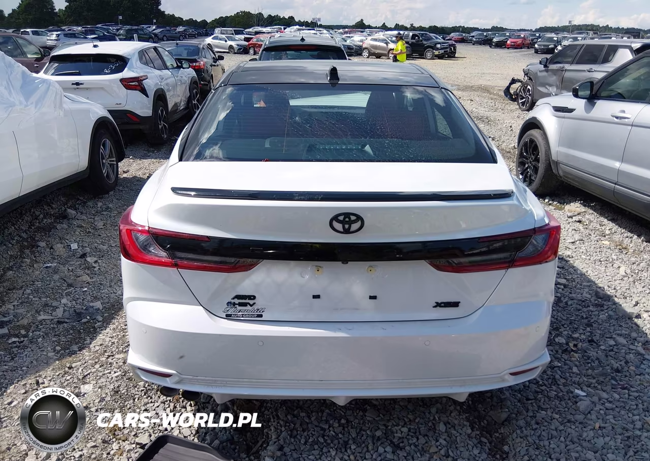 2025 Toyota Camry Xse VIN:4T1DBADK2SU029729 - 16
