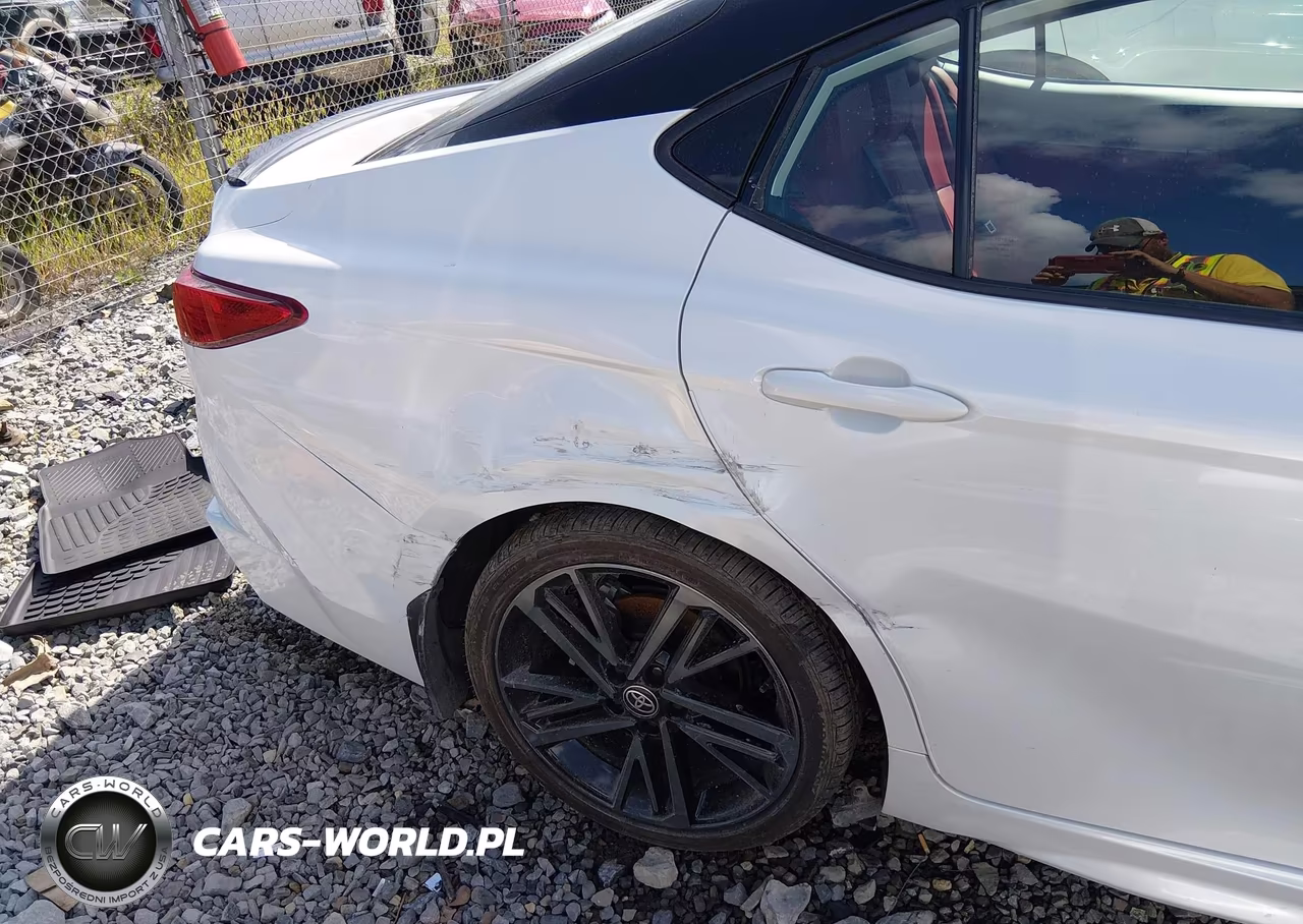 2025 Toyota Camry Xse VIN:4T1DBADK2SU029729 - 19