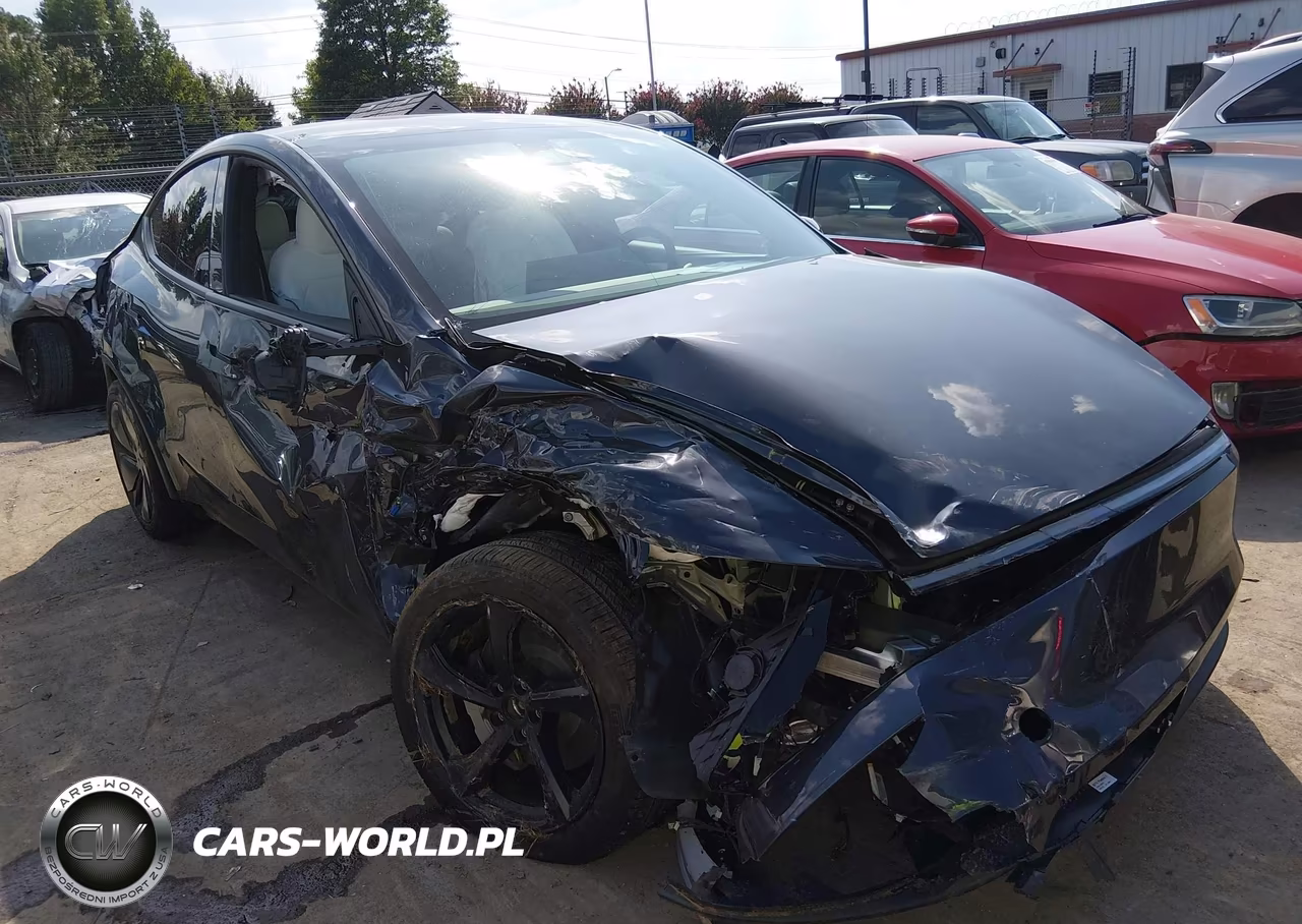 2026 Tesla Model Y VIN:7SAYGDEE6TA638284 - 1