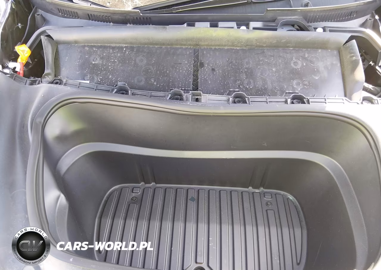 2026 Tesla Model Y VIN:7SAYGDEE6TA638284 - 10