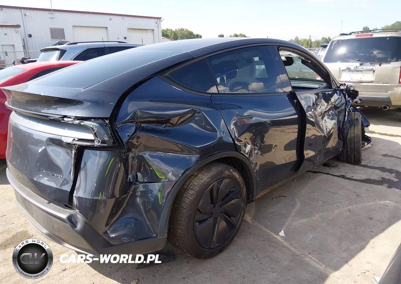 2026 Tesla Model Y VIN:7SAYGDEE6TA638284 - 4