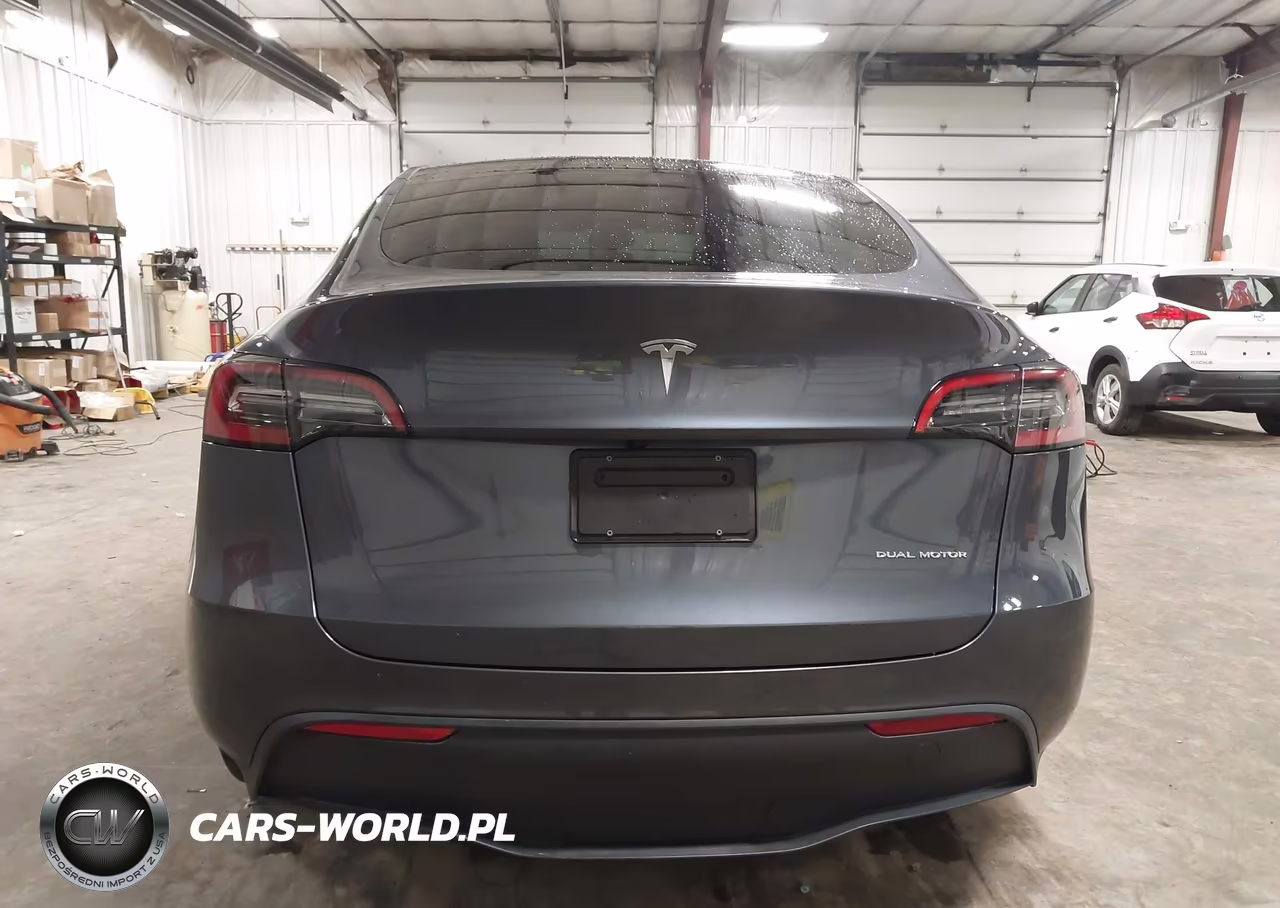 2024 Tesla Model Y Long Range Dual Motor All-Wheel Drive VIN:7SAYGDEE2RA216747 - 16