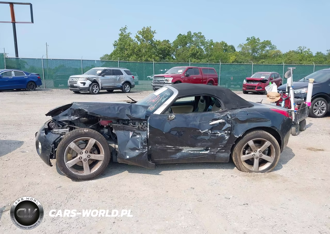 2008 Pontiac Solstice VIN:1G2MC35B58Y131320 - 13
