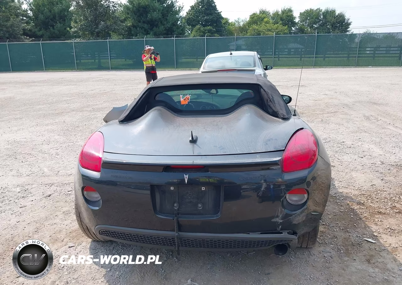 2008 Pontiac Solstice VIN:1G2MC35B58Y131320 - 15