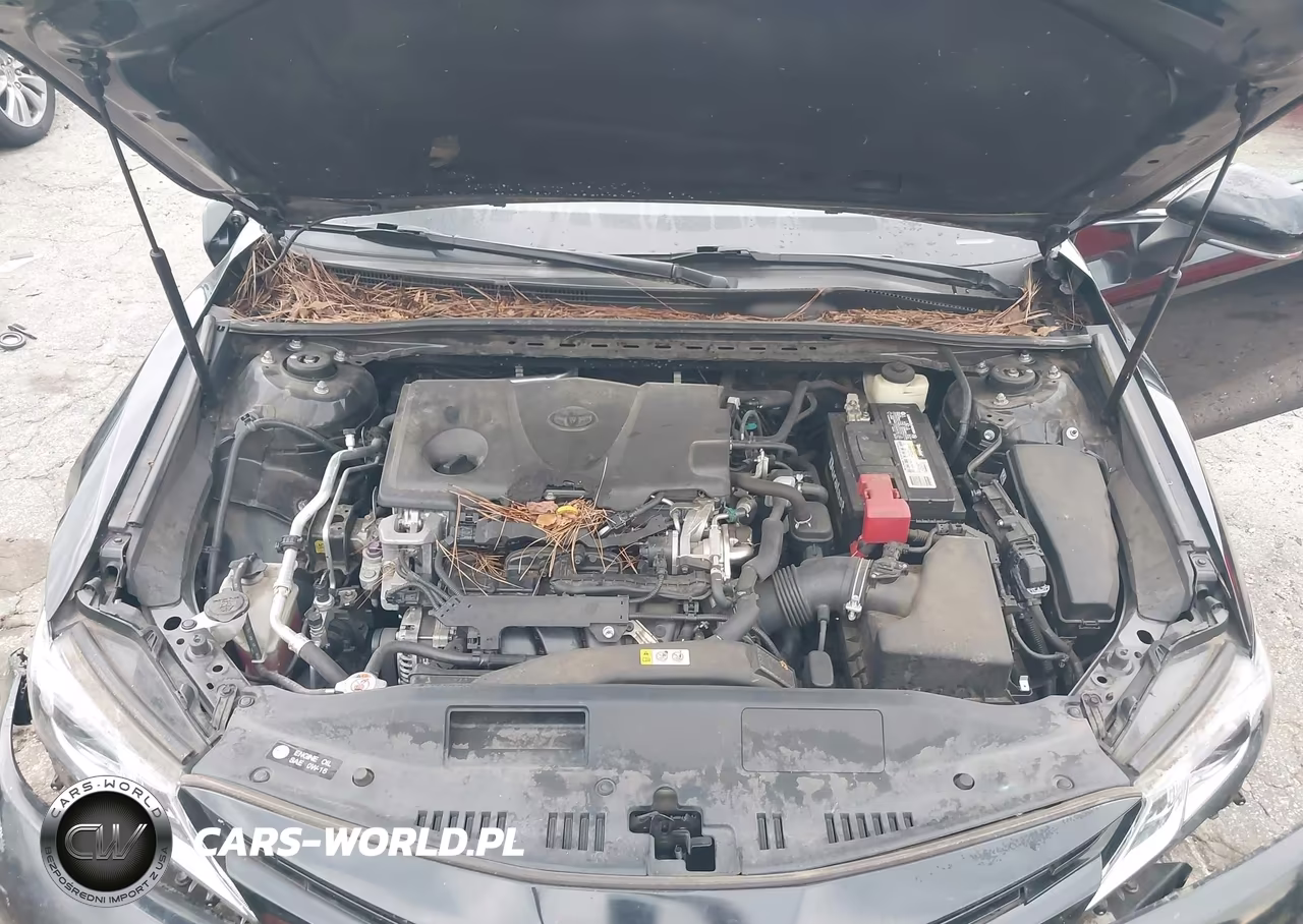 2018 Toyota Camry Le VIN:4T1B11HK6JU530710 - 10