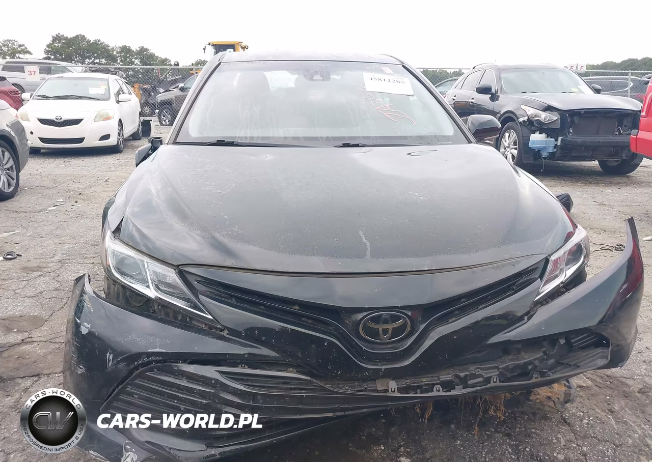 2018 Toyota Camry Le VIN:4T1B11HK6JU530710 - 12