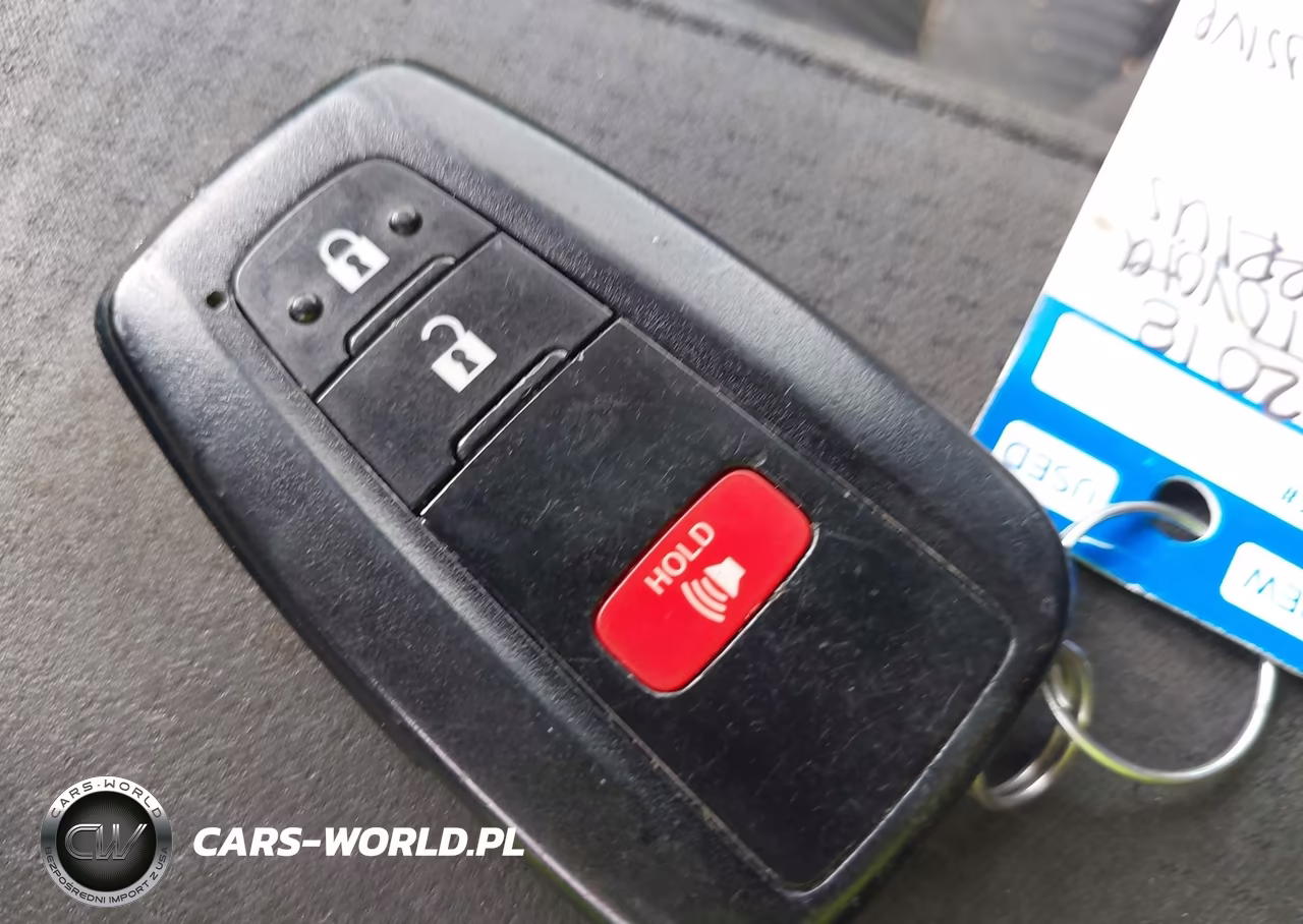 2018 Toyota Prius Two VIN:JTDKBRFU1J3589108 - 11