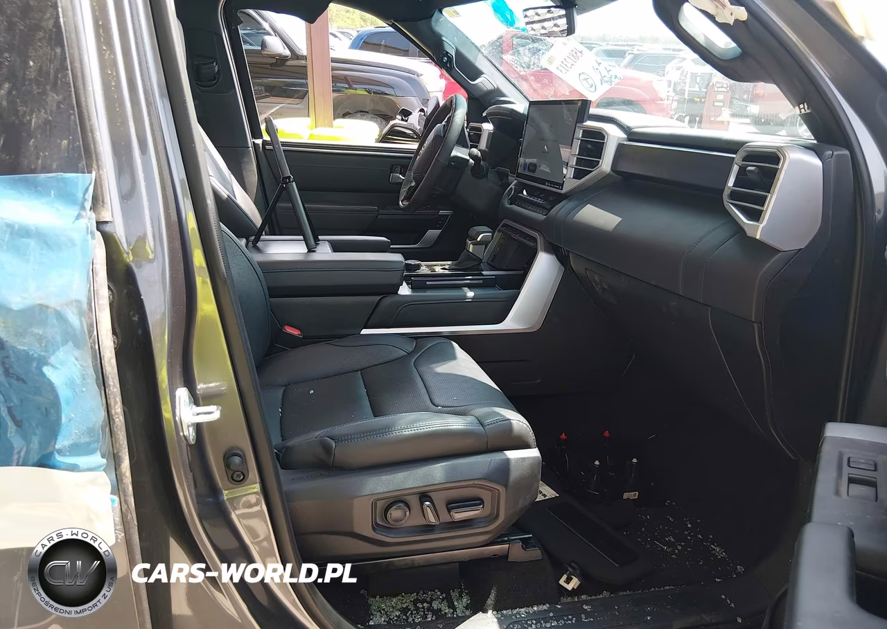 2025 Toyota Tundra Crewmax Platinum VIN:5TFMA5EC3SX042378 - 5