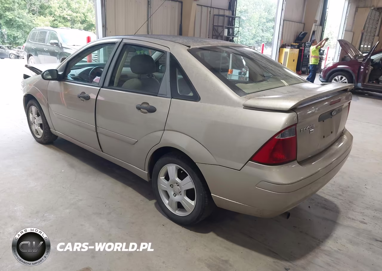 2007 Ford Focus S-Se-Ses VIN:1FAFP34NX7W312062 - 3