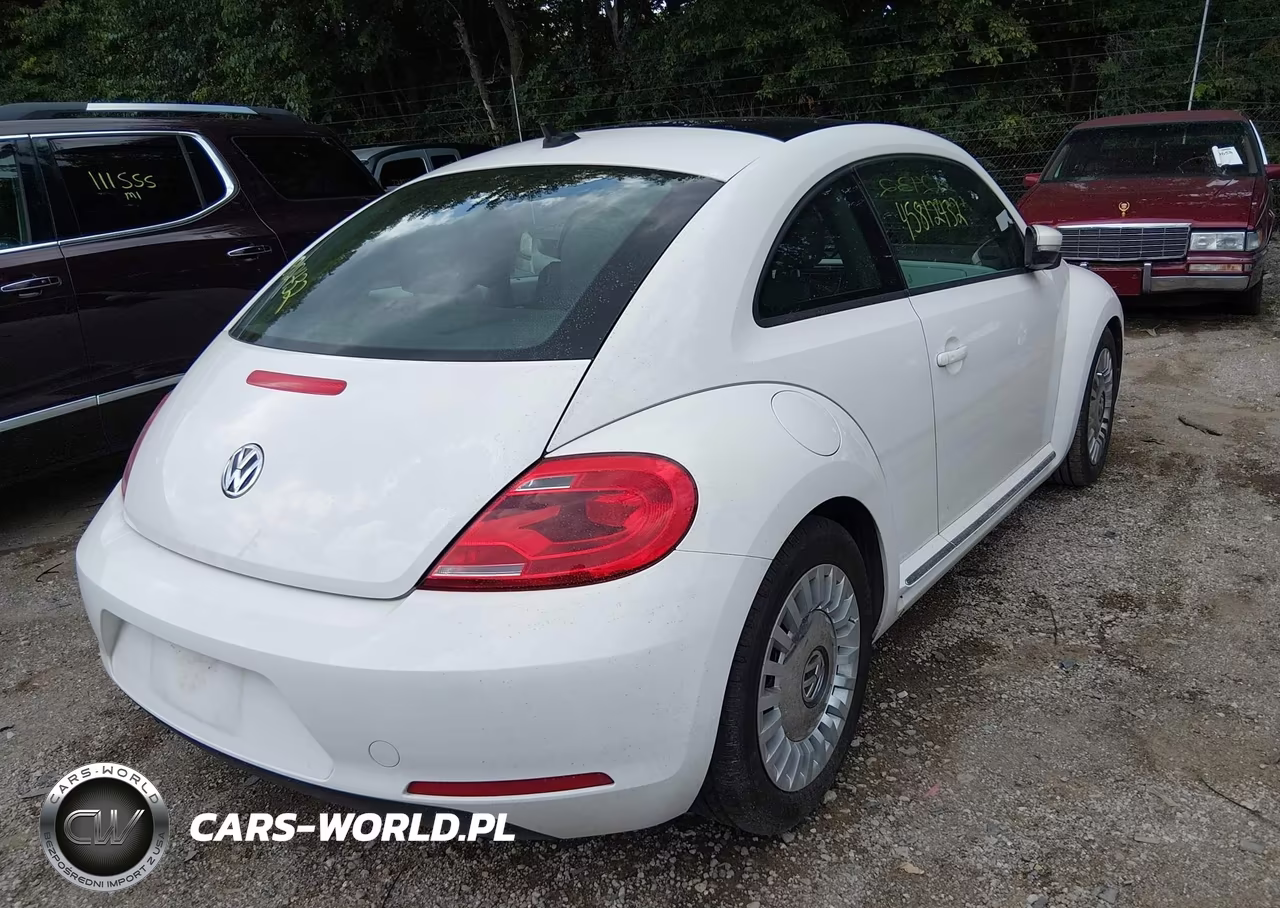 2014 Volkswagen Beetle 2.5L VIN:3VWJP7ATXEM628604 - 4