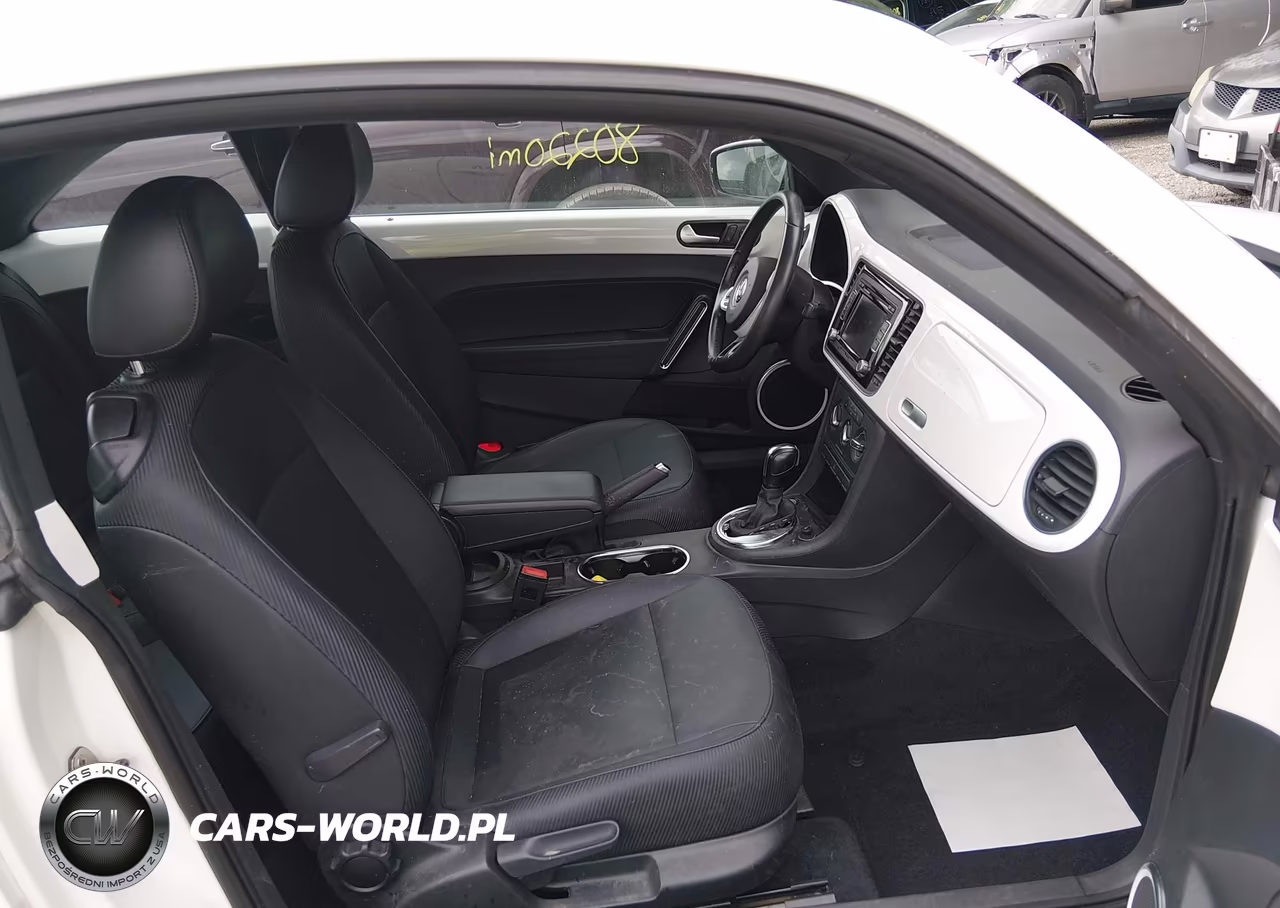 2014 Volkswagen Beetle 2.5L VIN:3VWJP7ATXEM628604 - 5
