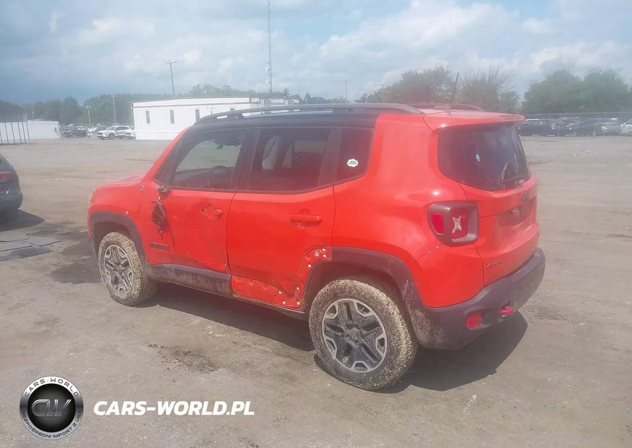 2015 Jeep Renegade Trailhawk VIN:ZACCJBCT0FPB74678 - 3
