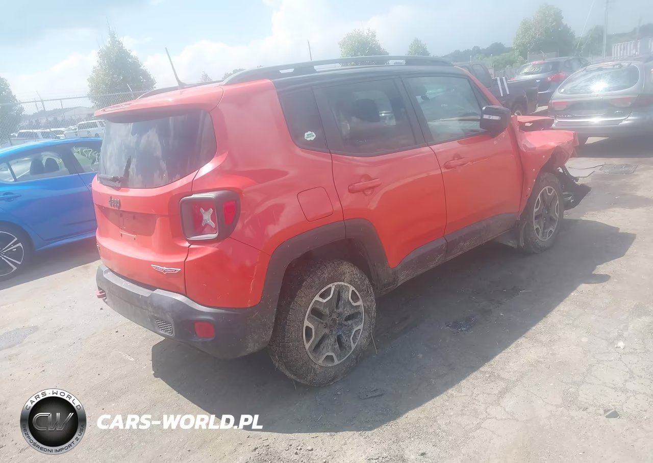 2015 Jeep Renegade Trailhawk VIN:ZACCJBCT0FPB74678 - 4
