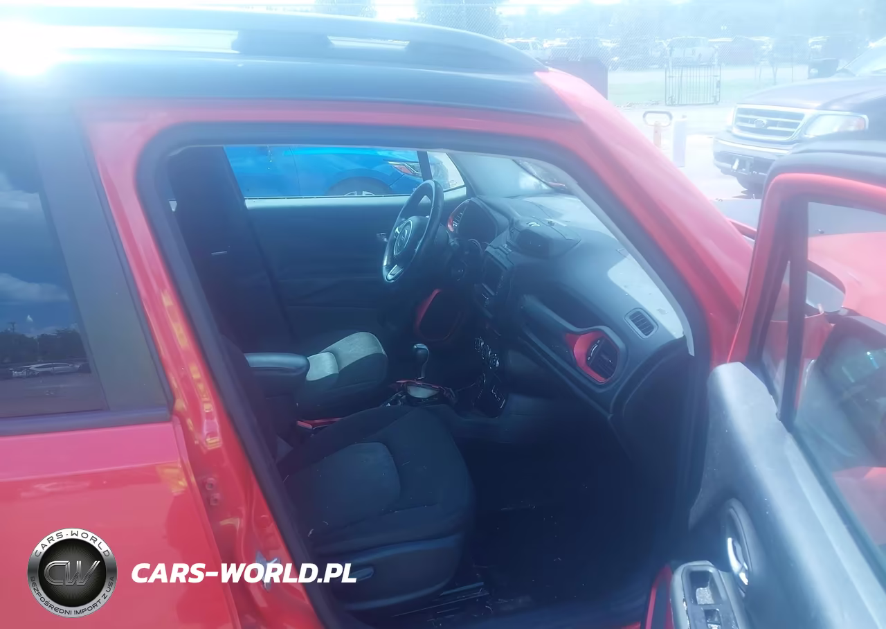 2015 Jeep Renegade Trailhawk VIN:ZACCJBCT0FPB74678 - 5