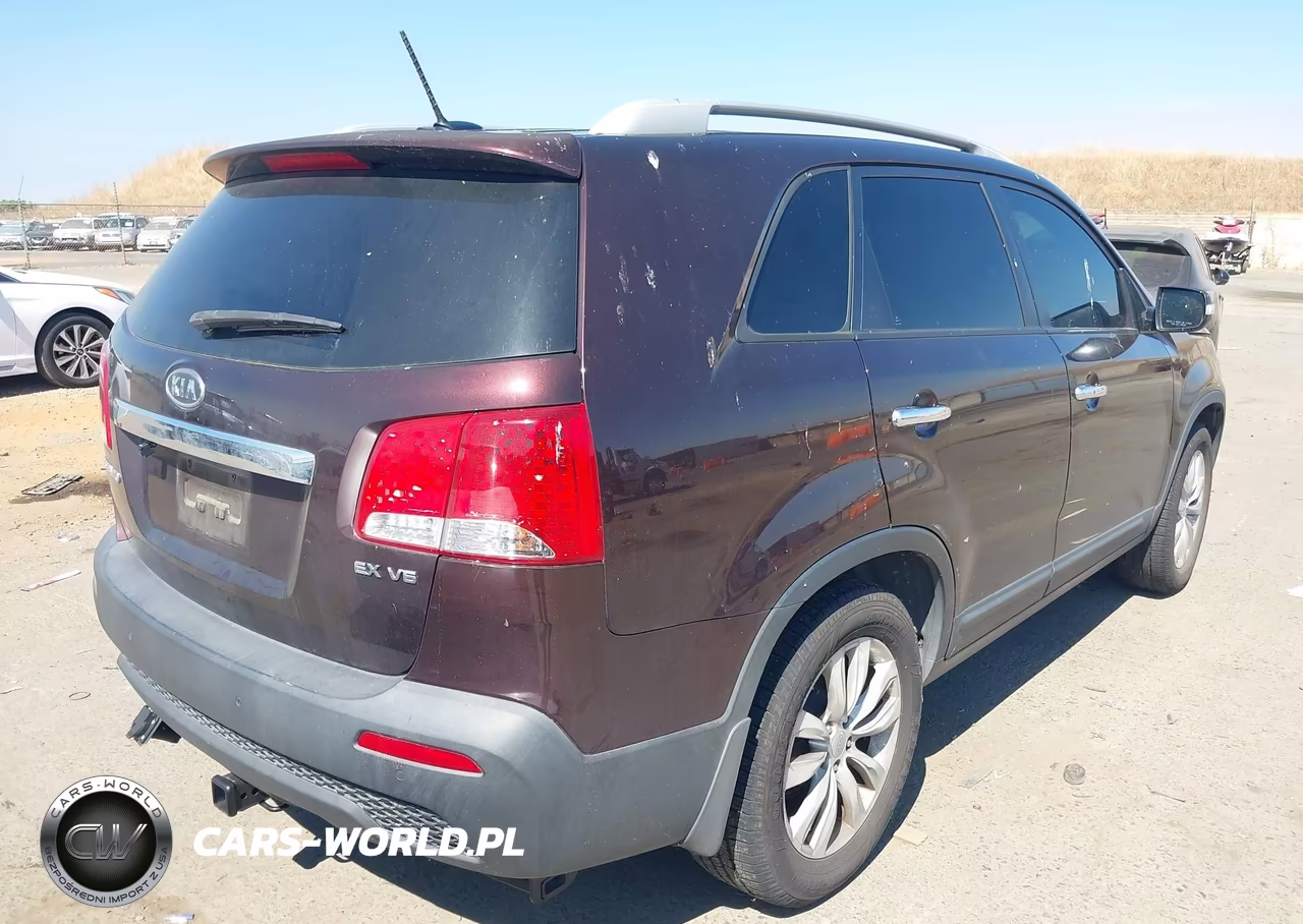 2011 Kia Sorento Ex V6 VIN:5XYKU4A26BG112898 - 4