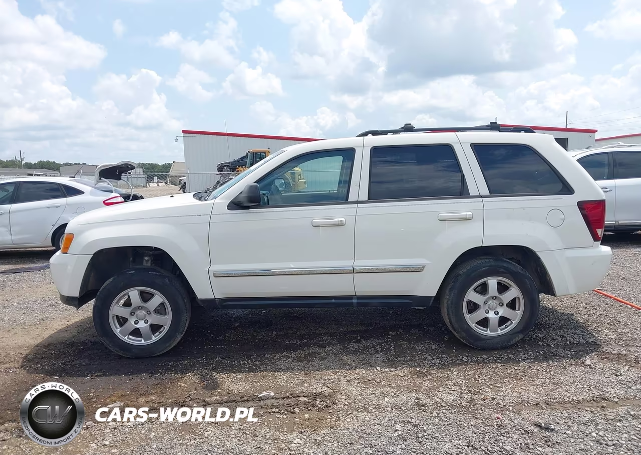 2010 Jeep Grand Cherokee Laredo VIN:1J4PS4GK3AC136737 - 15