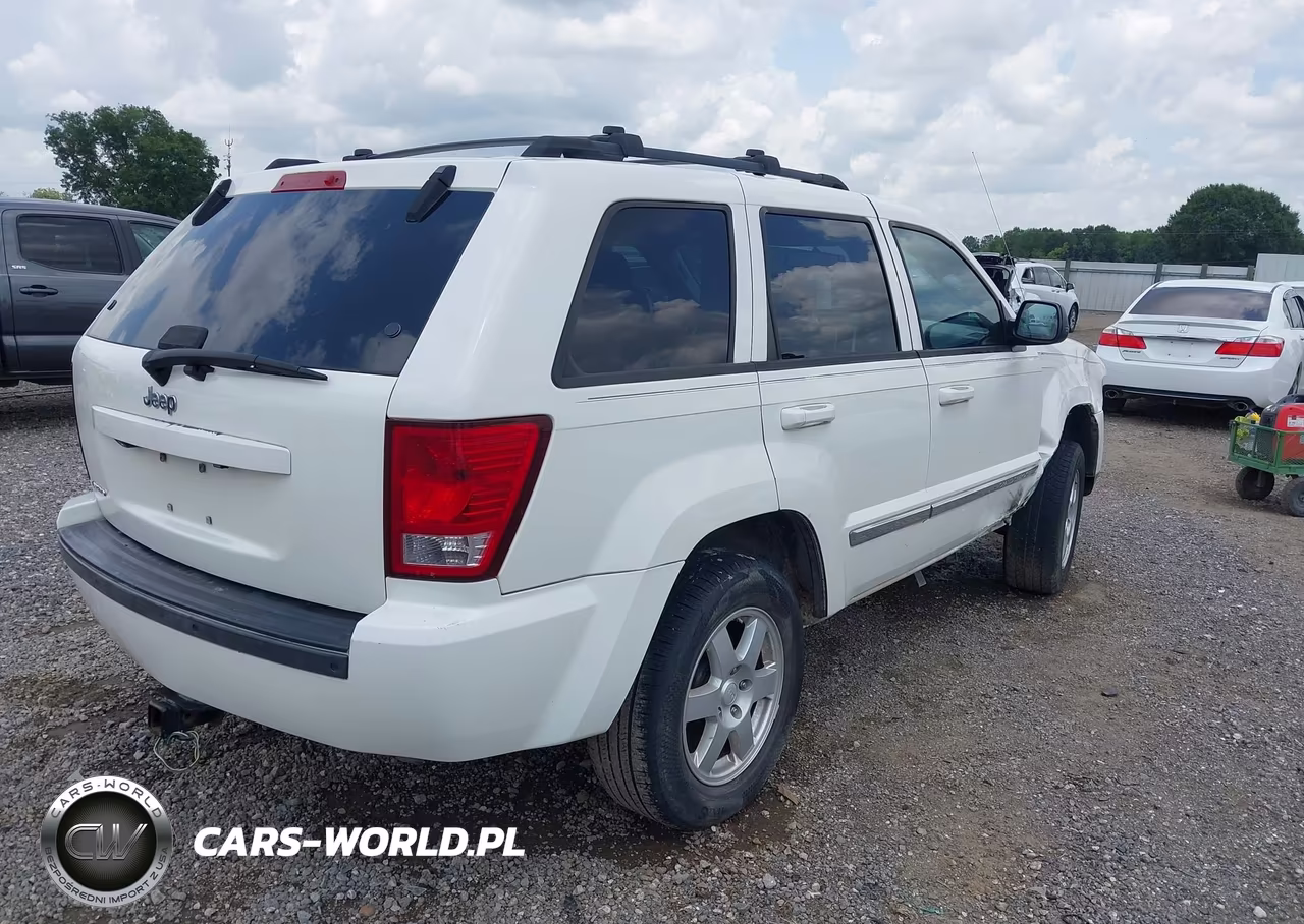 2010 Jeep Grand Cherokee Laredo VIN:1J4PS4GK3AC136737 - 4