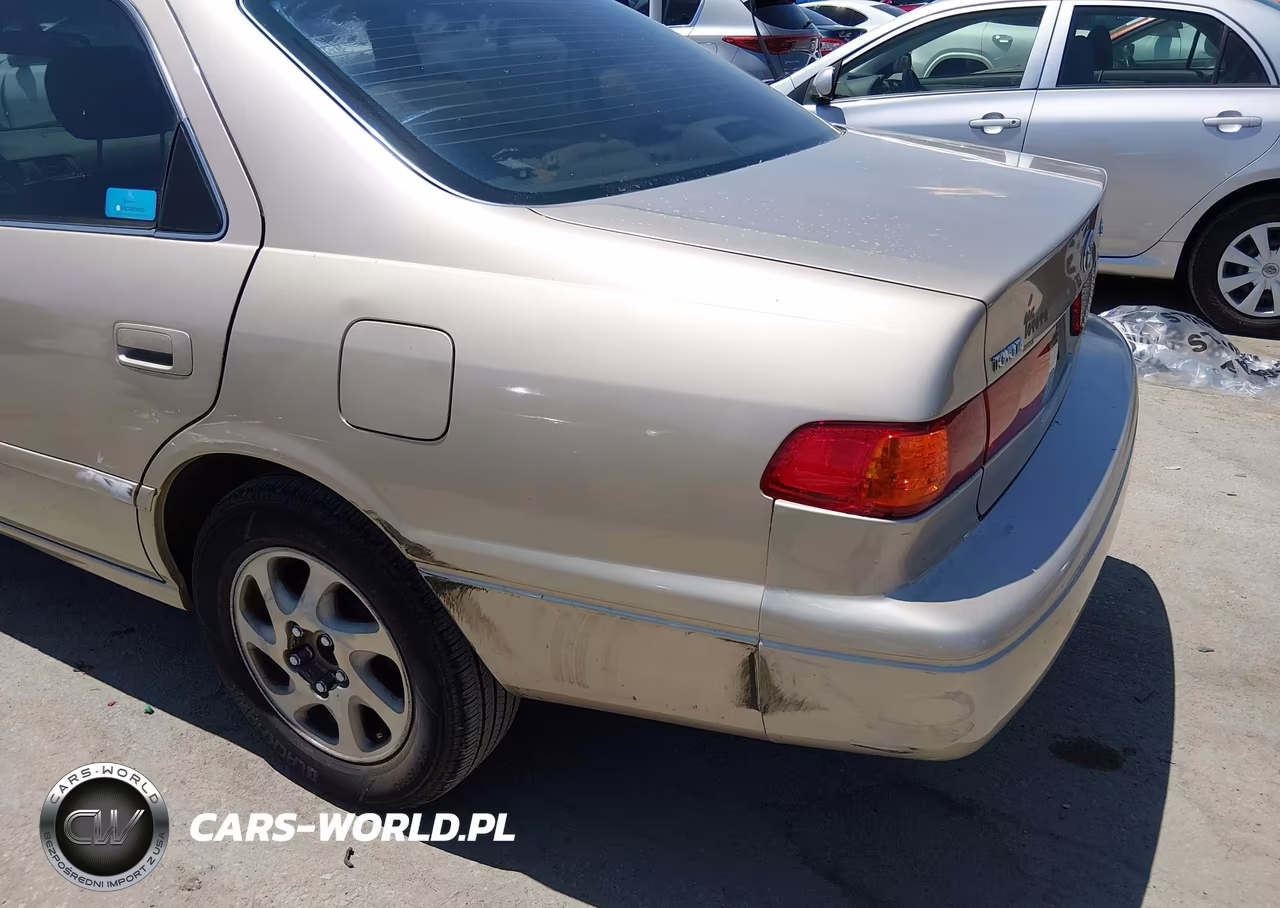 2000 Toyota Camry Le VIN:JT2BG22K5Y0444381 - 6