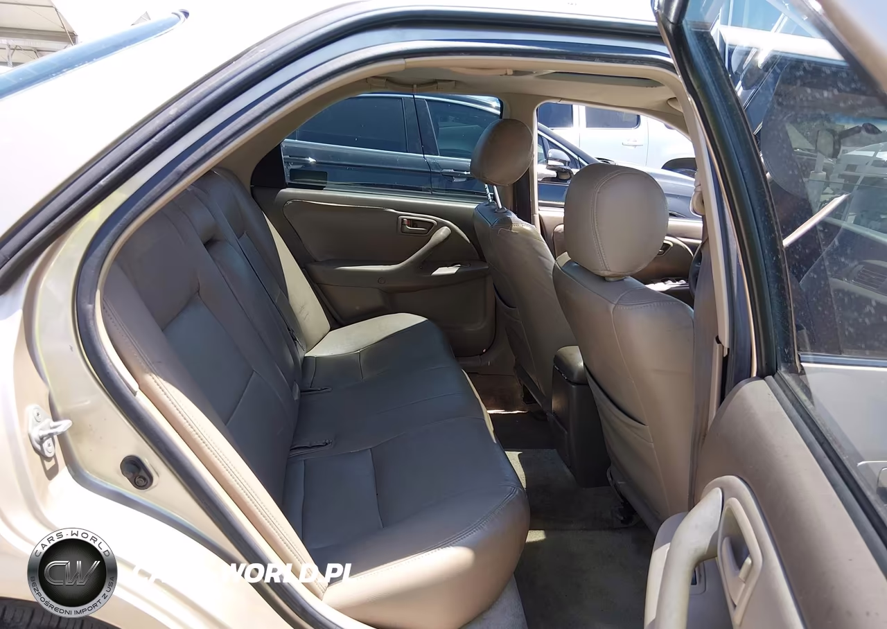 2000 Toyota Camry Le VIN:JT2BG22K5Y0444381 - 8