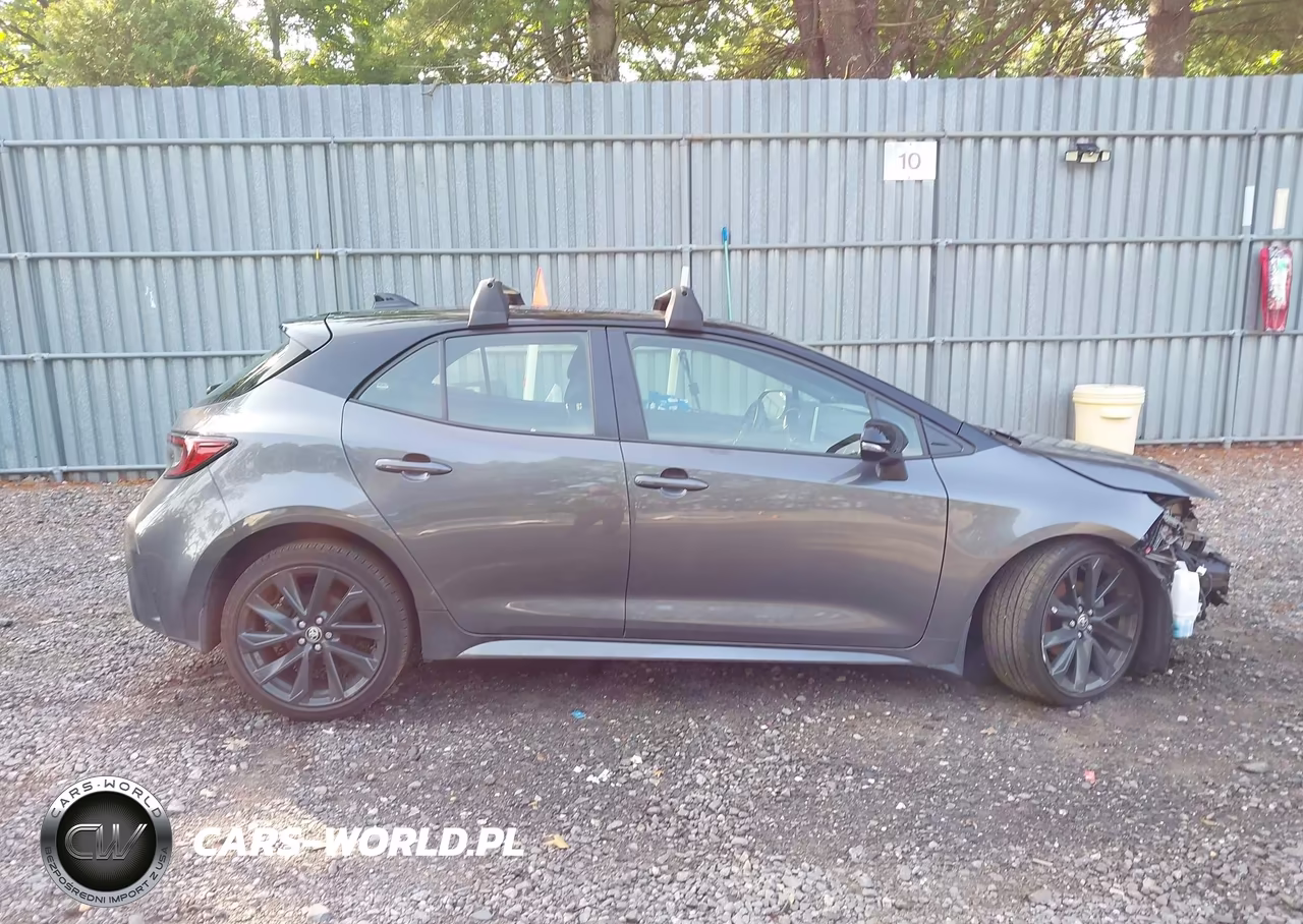 2025 Toyota Corolla Xse VIN:JTNC4MBE8S3235969 - 13