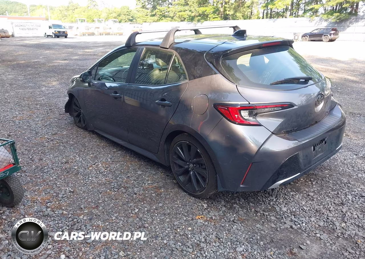 2025 Toyota Corolla Xse VIN:JTNC4MBE8S3235969 - 3