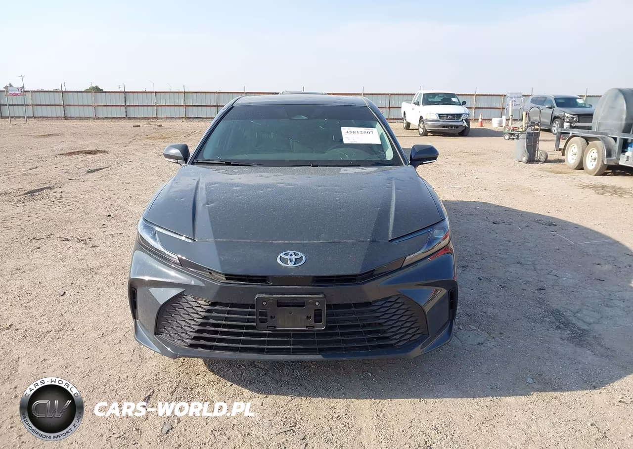 2026 Toyota Camry Le VIN:4T1DAACK1TU227823 - 12