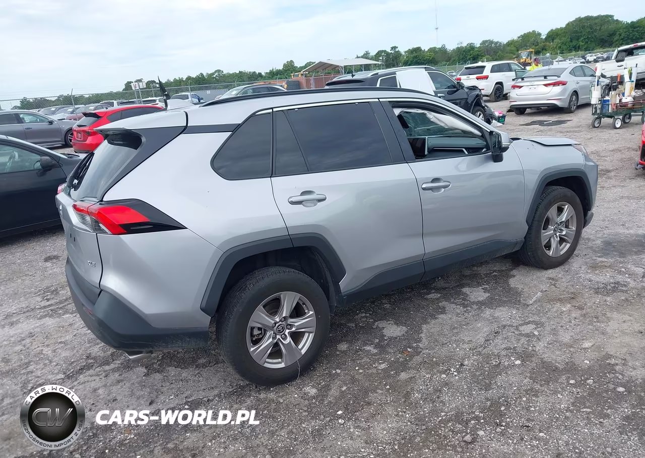 2025 Toyota Rav4 Xle VIN:2T3W1RFV4SC310182 - 4