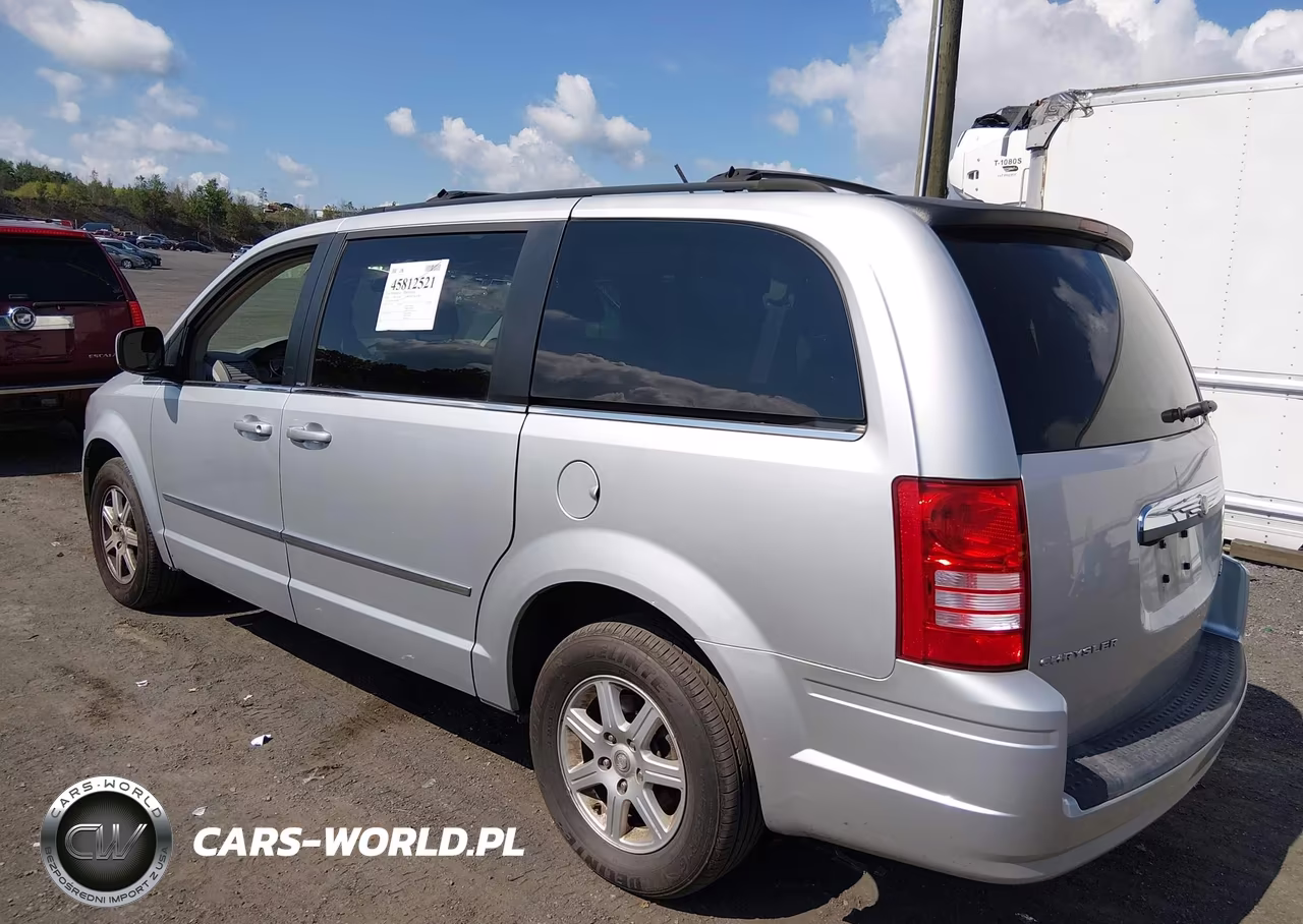 2010 Chrysler Town & Country Touring VIN:2A4RR5D12AR206077 - 3