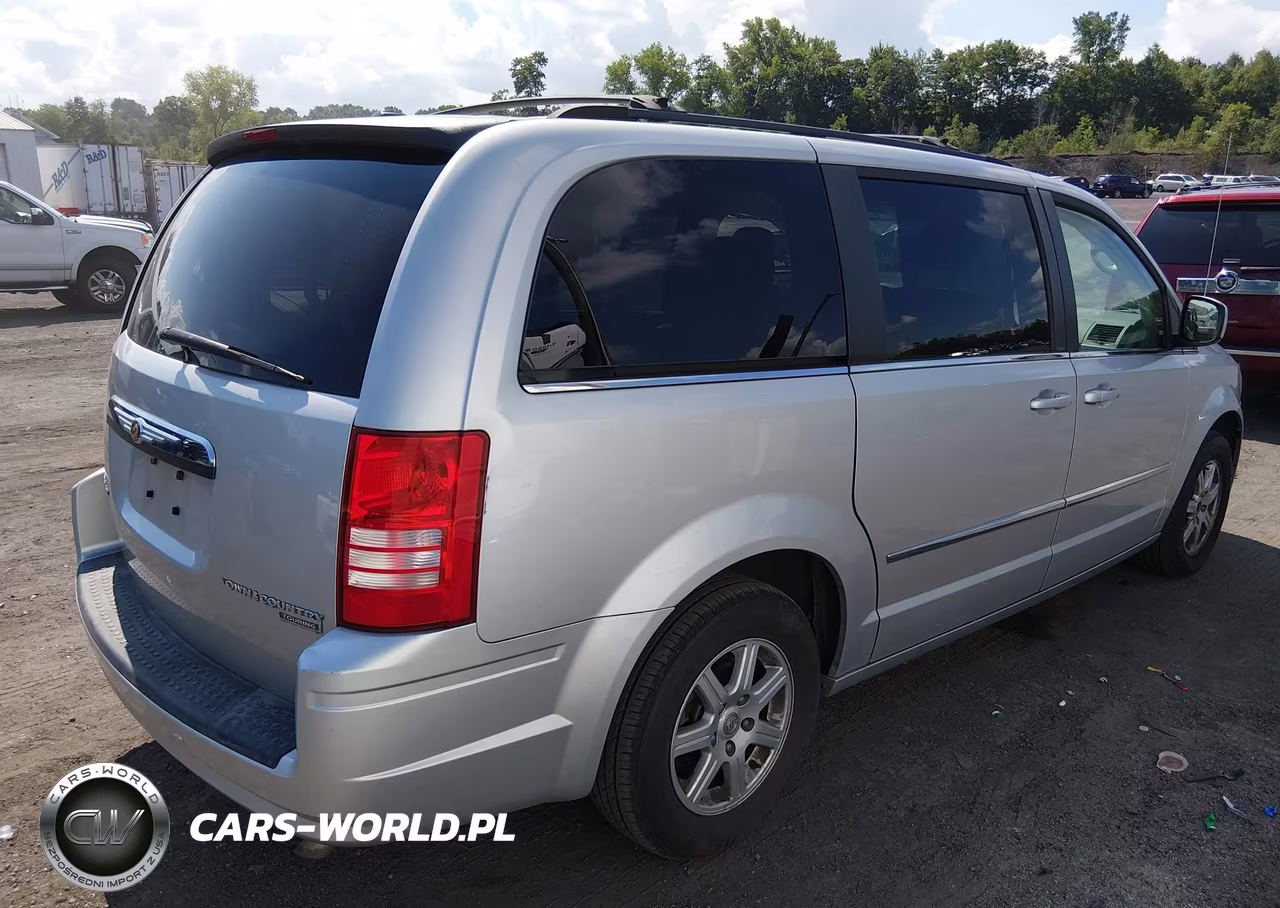 2010 Chrysler Town & Country Touring VIN:2A4RR5D12AR206077 - 4