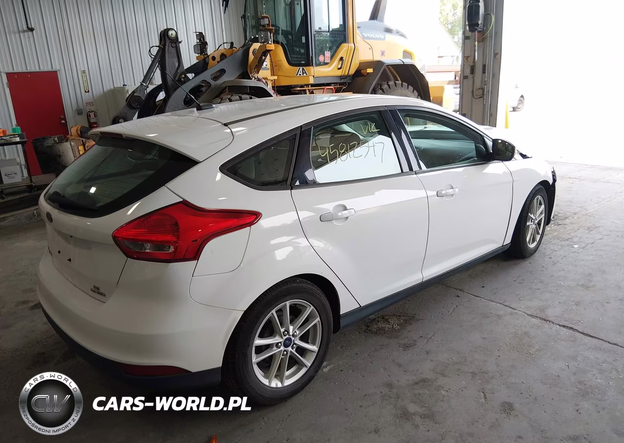 2016 FORD FOCUS SE VIN:1FADP3K27GL271469 - 4