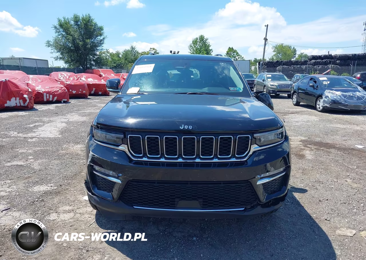 2023 Jeep Grand Cherokee Limited 4X4 VIN:1C4RJHBG7PC539074 - 11