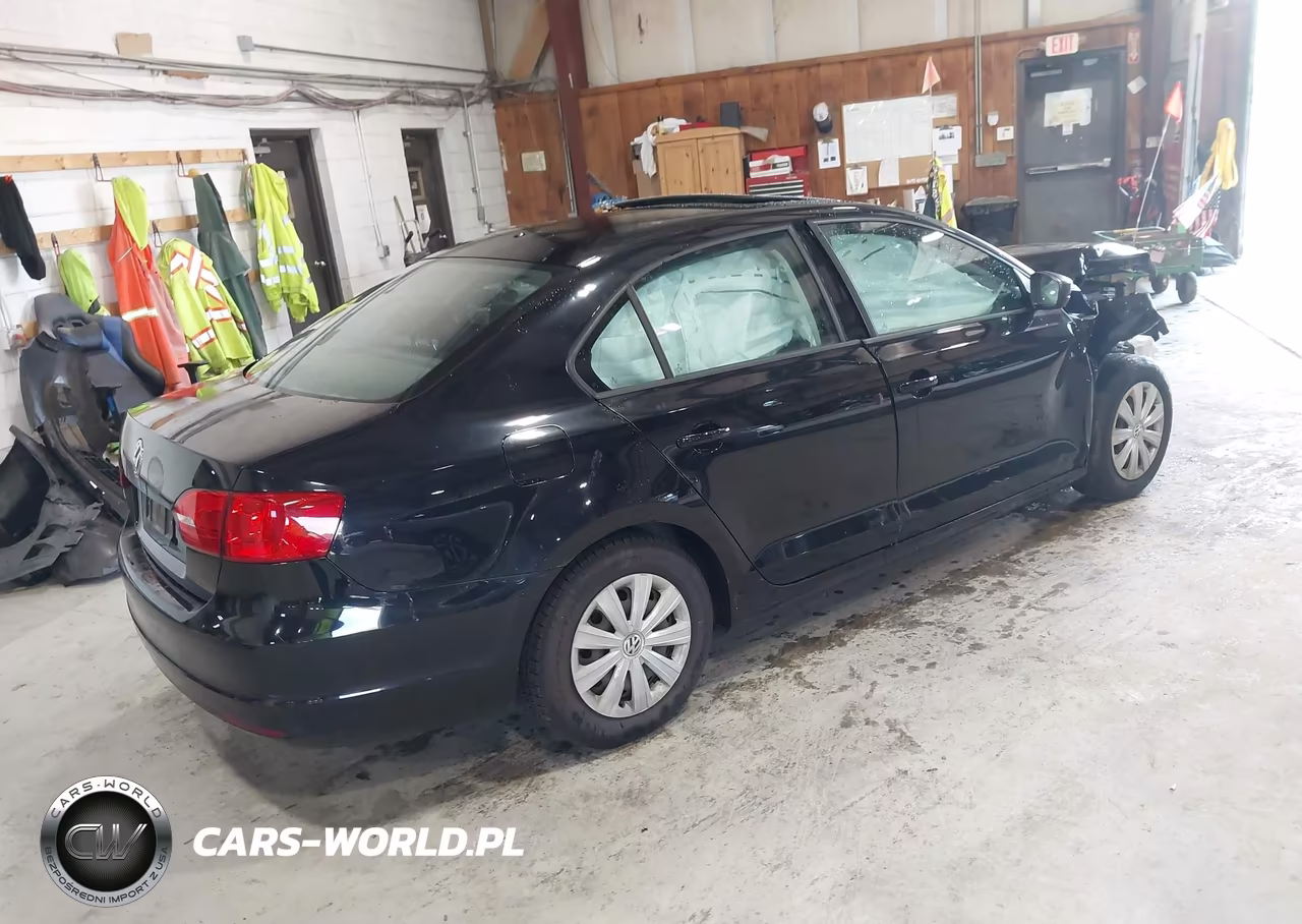 2013 Volkswagen Jetta 2.0L S VIN:3VW2K7AJ9DM297725 - 4