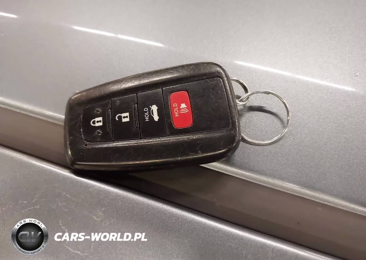 2020 Toyota Corolla Hybrid Le VIN:JTDEBRBE6LJ004260 - 11