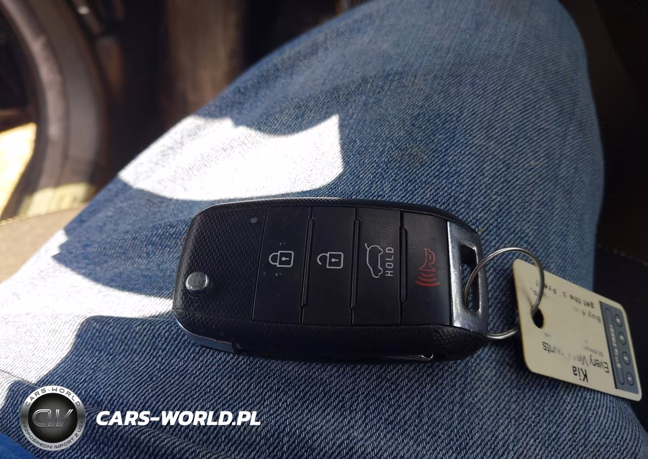 2015 Kia Soul + VIN:KNDJP3A50F7128850 - 11