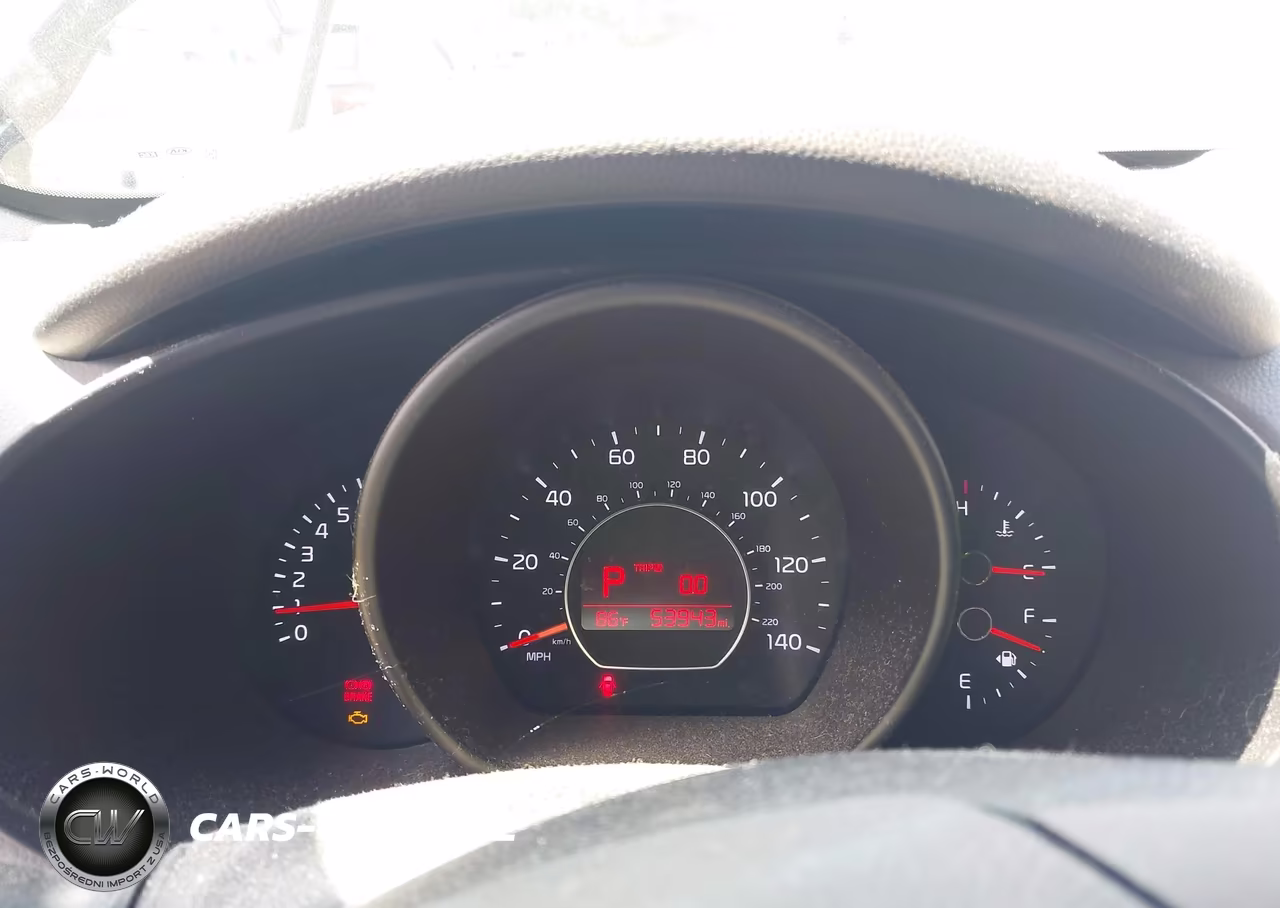 2015 Kia Soul + VIN:KNDJP3A50F7128850 - 7