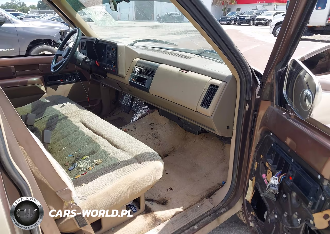 1988 GMC Gmt-400 C1500 VIN:1GTDC14K3JZ560196 - 5
