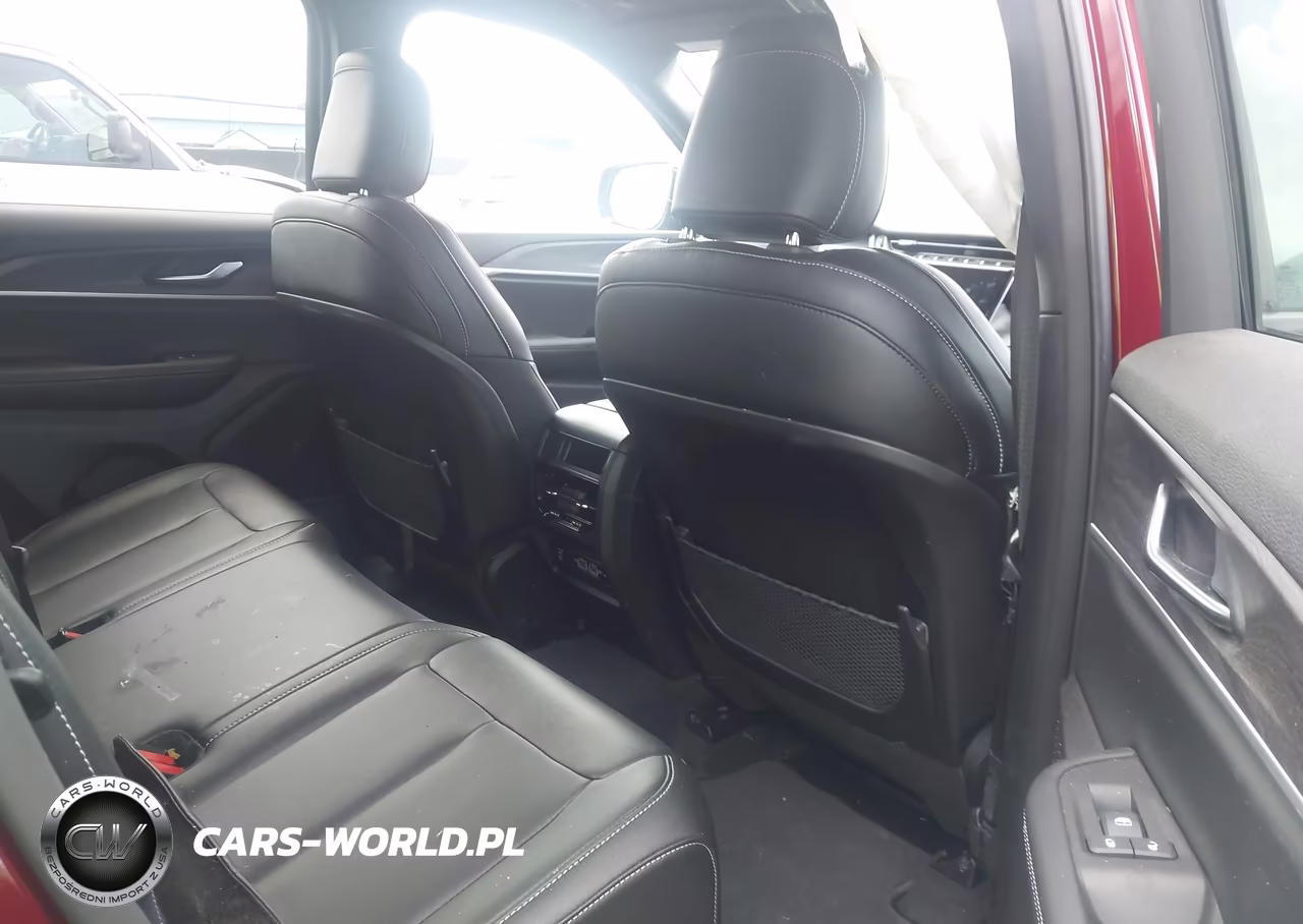 2025 Jeep Grand Cherokee Limited VIN:1C4RJHBG9SC300103 - 8