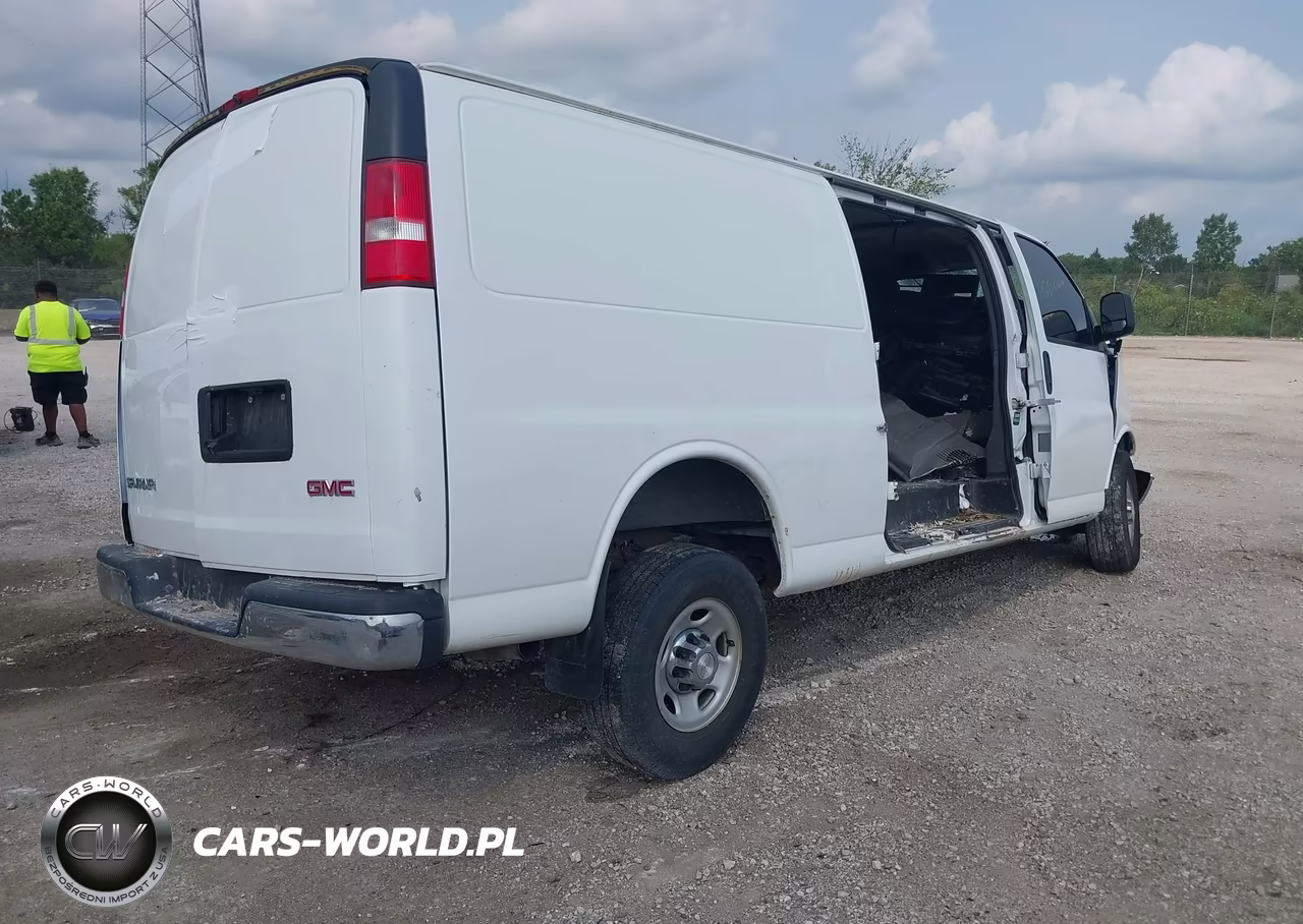2017 GMC Savana 2500 Work Van VIN:1GTW7BFFXH1130631 - 4