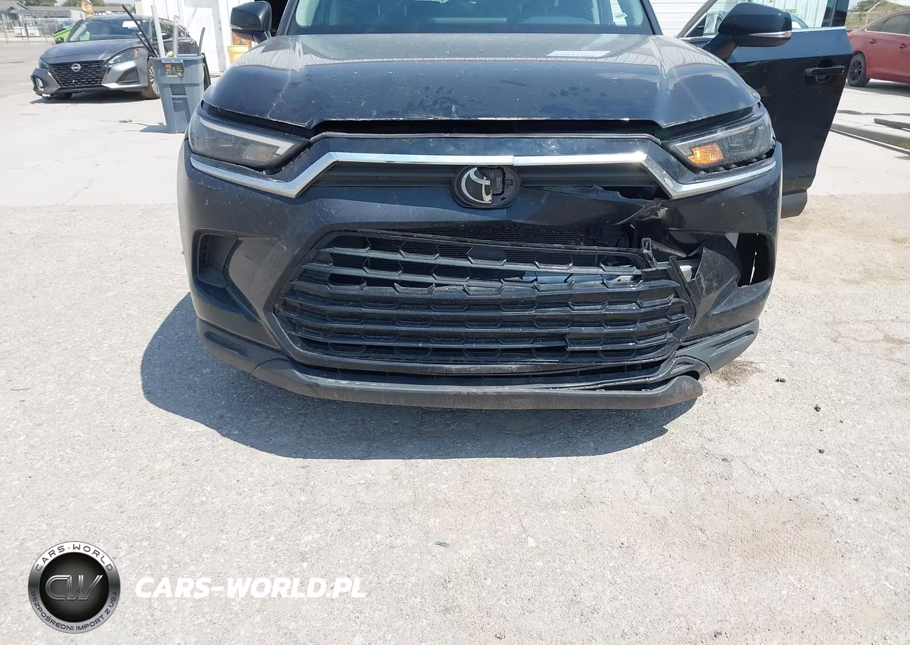 2025 Toyota Grand Highlander Xle VIN:5TDAAAB55SS082310 - 6