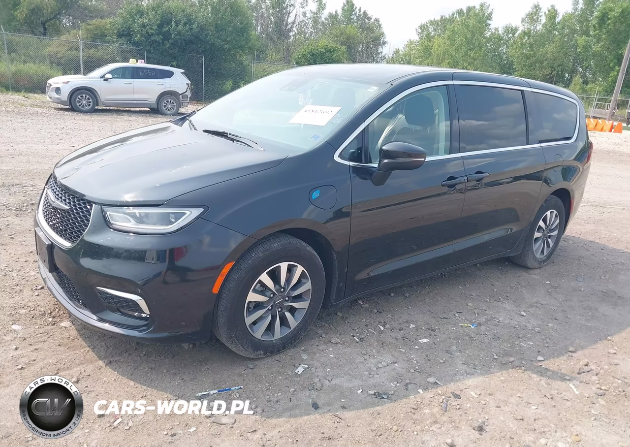 2023 Chrysler Pacifica Hybrid Touring L VIN:2C4RC1L79PR595041 - 2