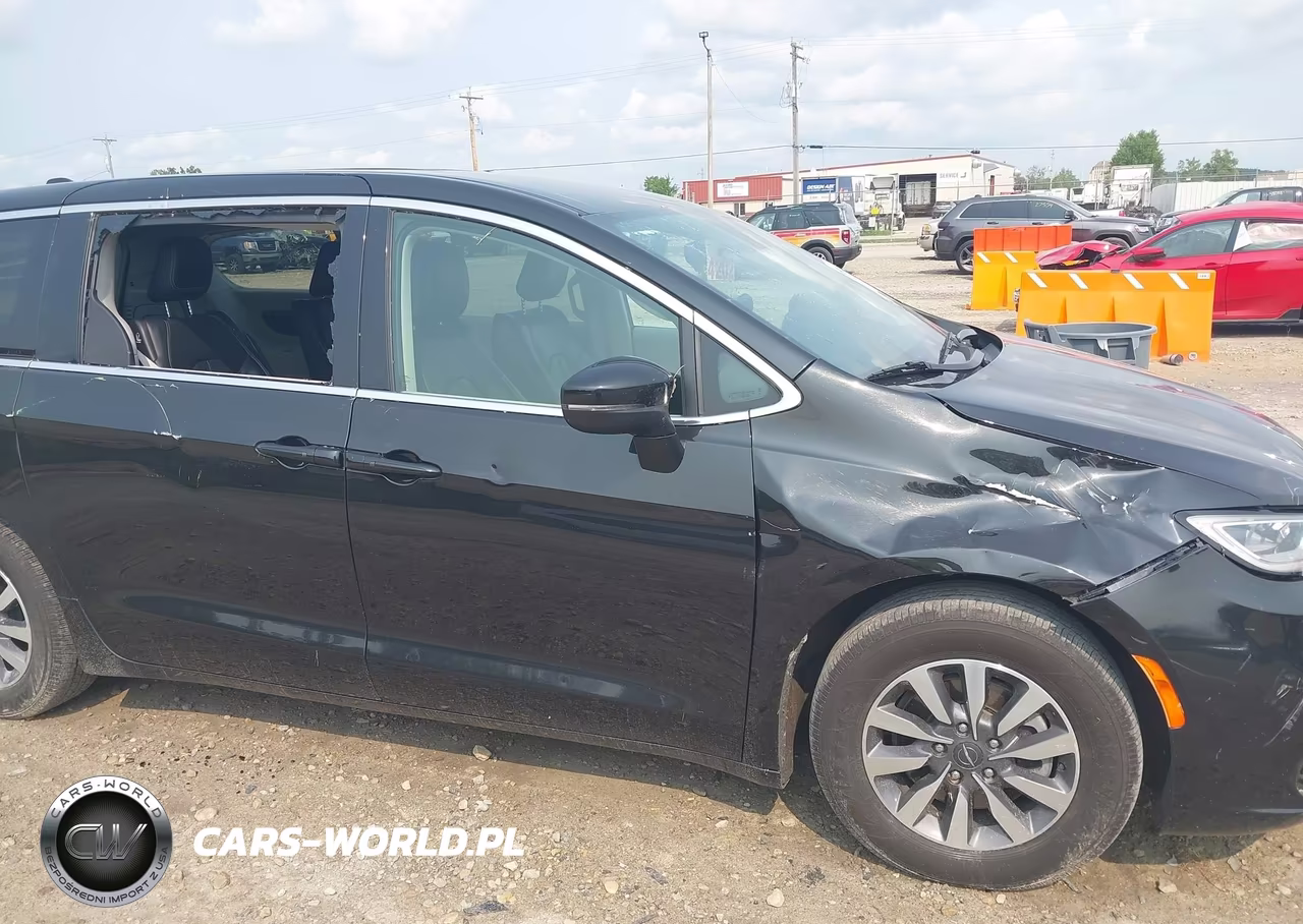 2023 Chrysler Pacifica Hybrid Touring L VIN:2C4RC1L79PR595041 - 6
