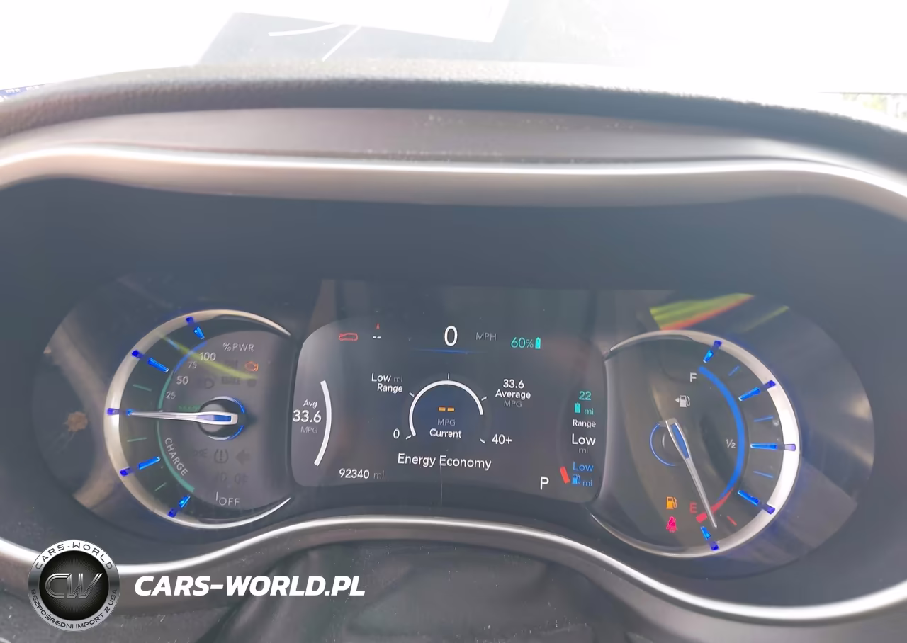 2023 Chrysler Pacifica Hybrid Touring L VIN:2C4RC1L79PR595041 - 7