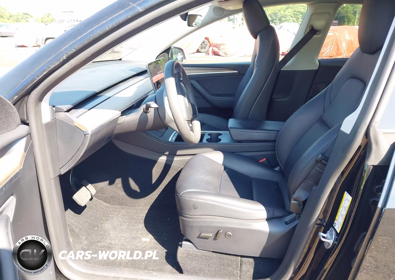 2024 Tesla Model Y Long Range Dual Motor All-Wheel Drive VIN:7SAYGAEE2RF029753 - 5