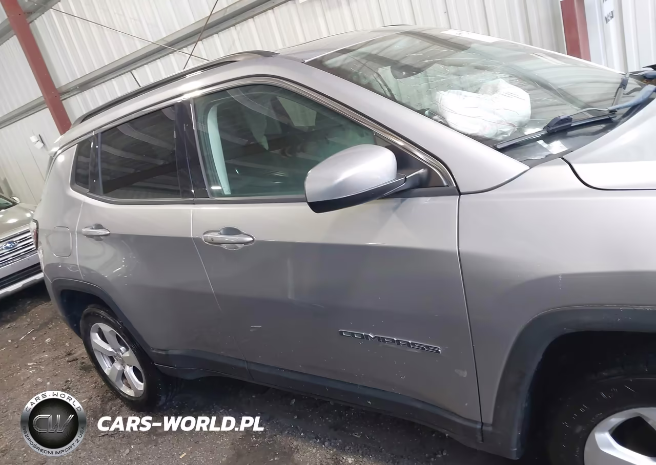 2018 Jeep Compass Latitude 4X4 VIN:3C4NJDBB4JT161688 - 13