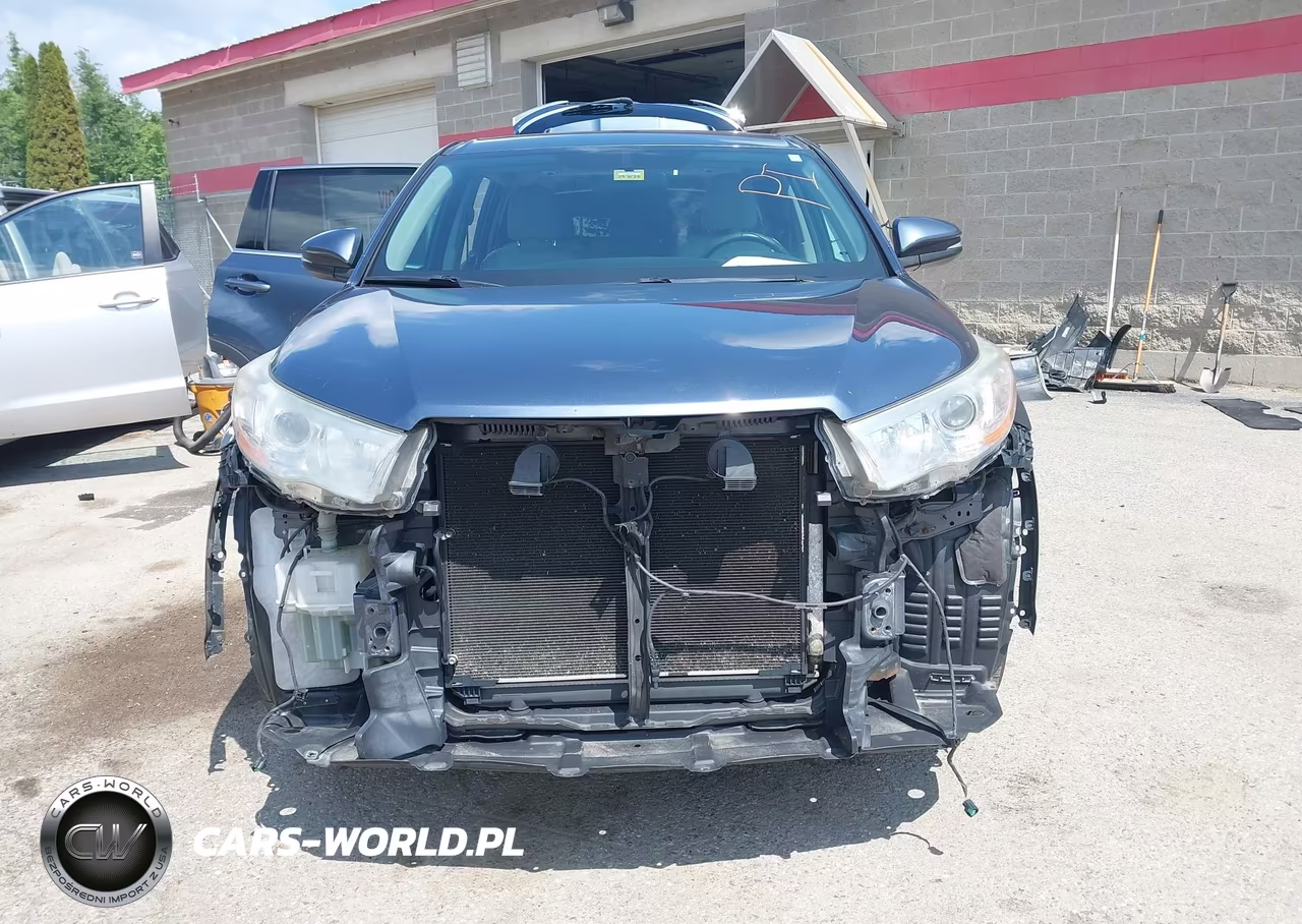 2014 Toyota Highlander Le Plus V6 VIN:5TDBKRFH2ES039374 - 13