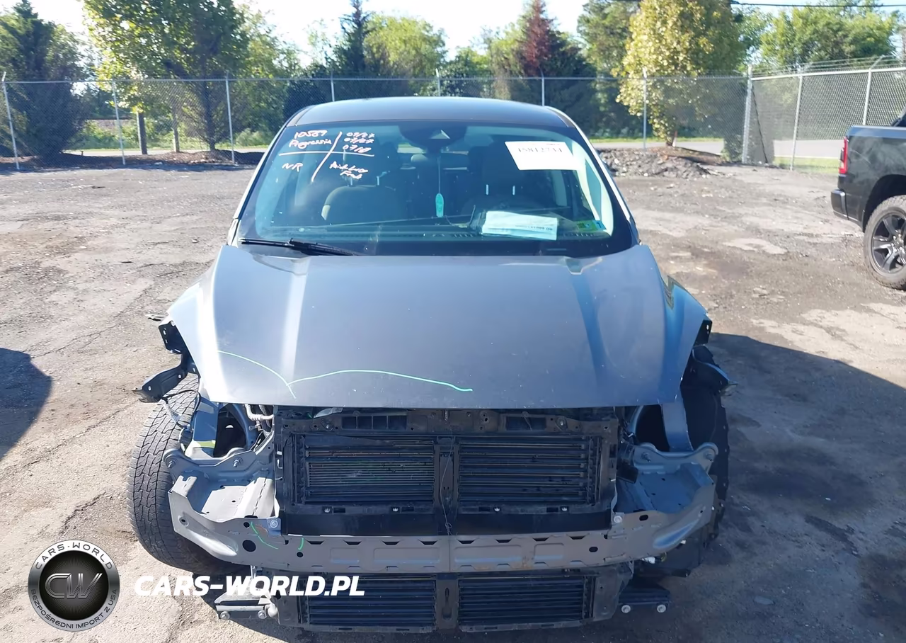 2022 Ford Escape S VIN:1FMCU9F66NUA82541 - 13