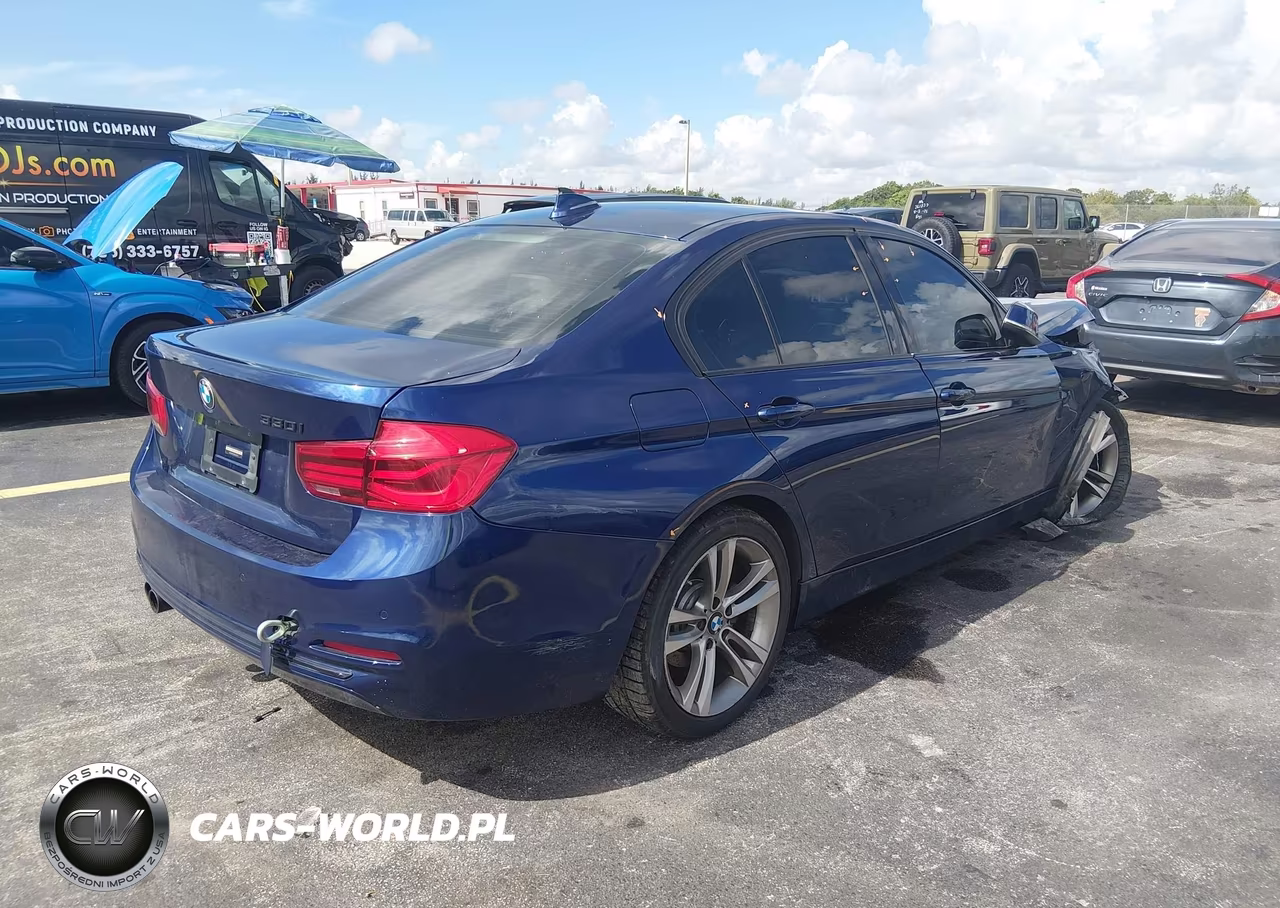 2018 BMW 330I VIN:WBA8B9G52JNU97315 - 4