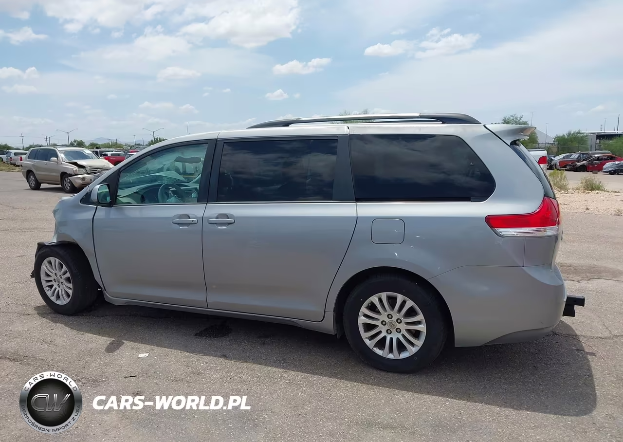 2013 Toyota Sienna Xle 8-Passenger VIN:5TDYK3DC2DS371991 - 14