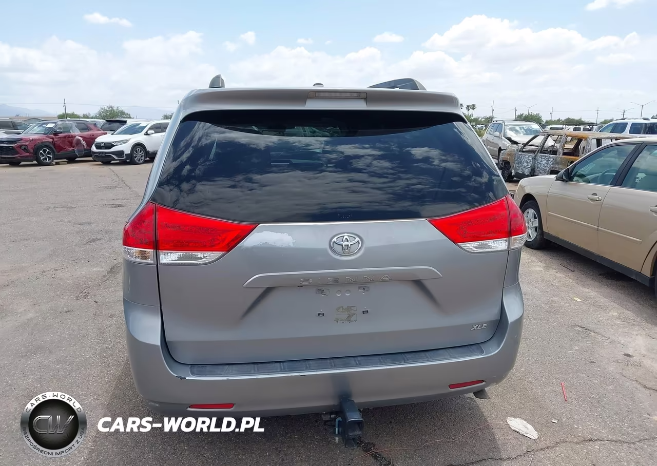 2013 Toyota Sienna Xle 8-Passenger VIN:5TDYK3DC2DS371991 - 16