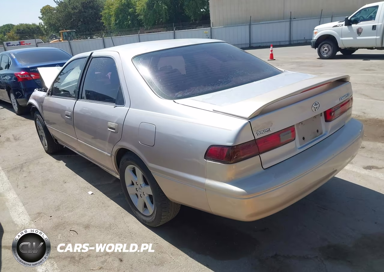1999 Toyota Camry Le VIN:4T1BG28K2XU871485 - 3